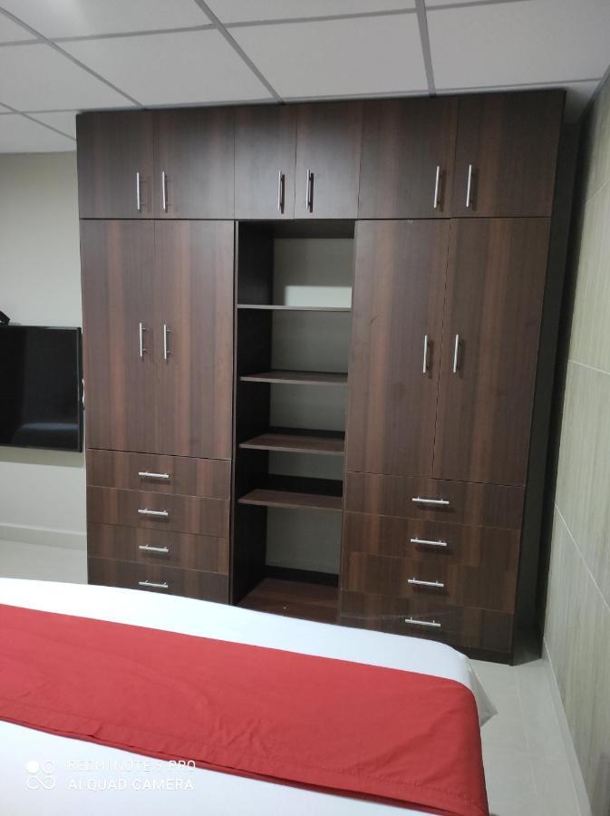 Royalinn Гуаякуил Екстериор снимка