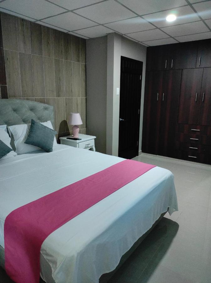 Royalinn Гуаякуил Екстериор снимка