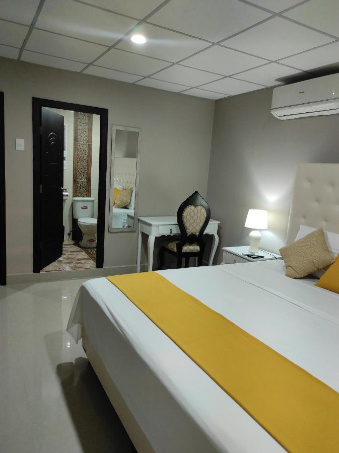 Royalinn Гуаякуил Екстериор снимка